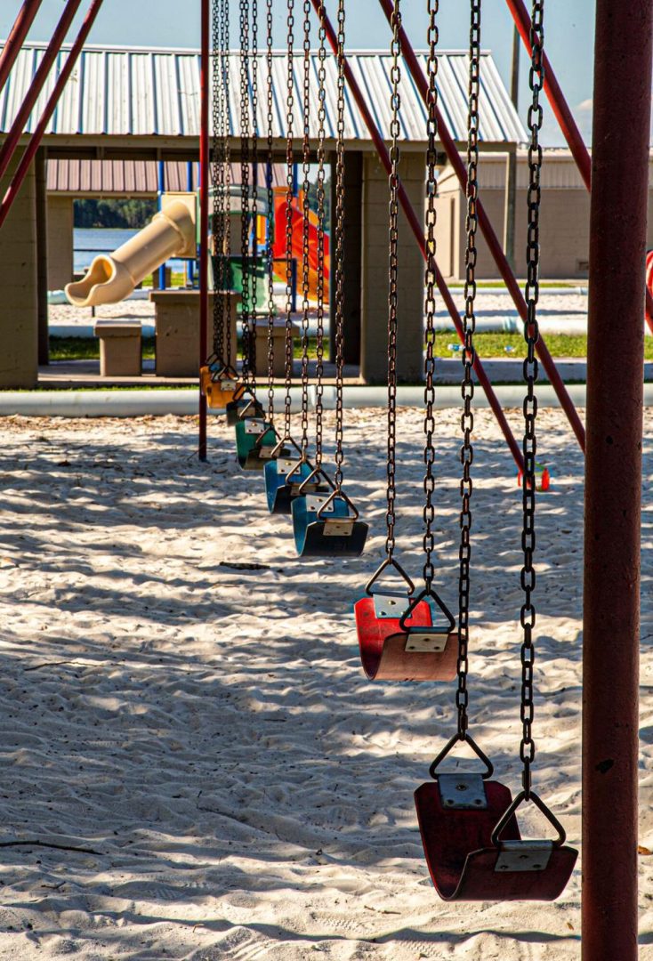 Lakeside Park Swings